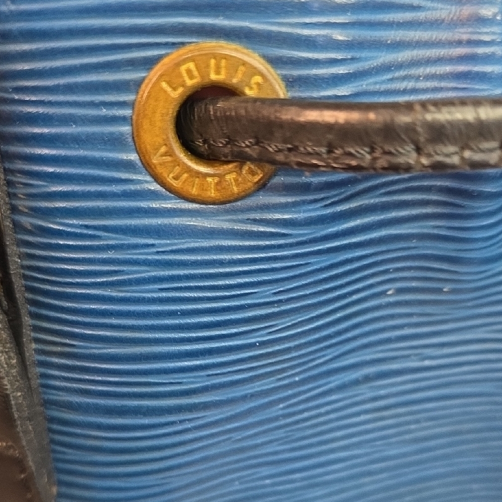Louis Vuitton Epi Blue Bucket Bag With COA - Picture 6 of 15